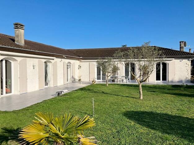 Maison à vendre 395 000 € 5 pièces 3 chambres 170 m² 1 172 m² de terrain Ma Campagne-Petit Fresquet Angoulême 16000