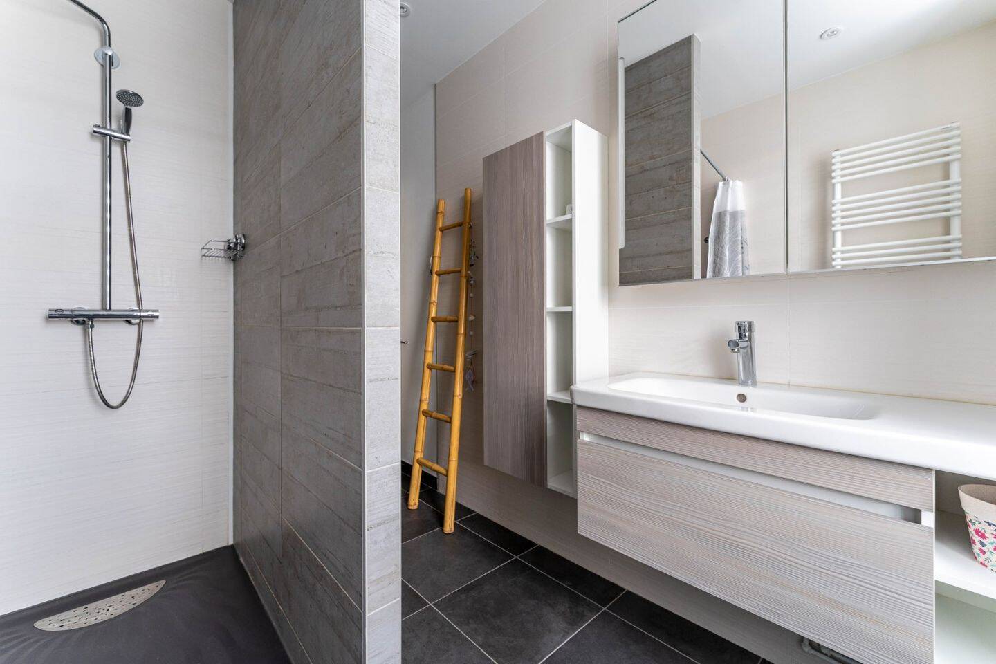 Maison à vendre, 320m², SAINT JEAN DE BOURNAY