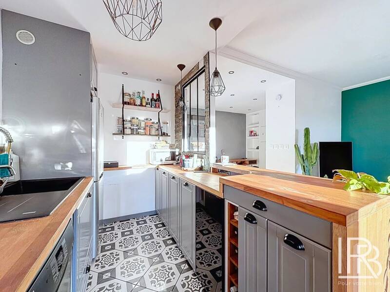 Maison à louer, 81m², MARSEILLE 8E