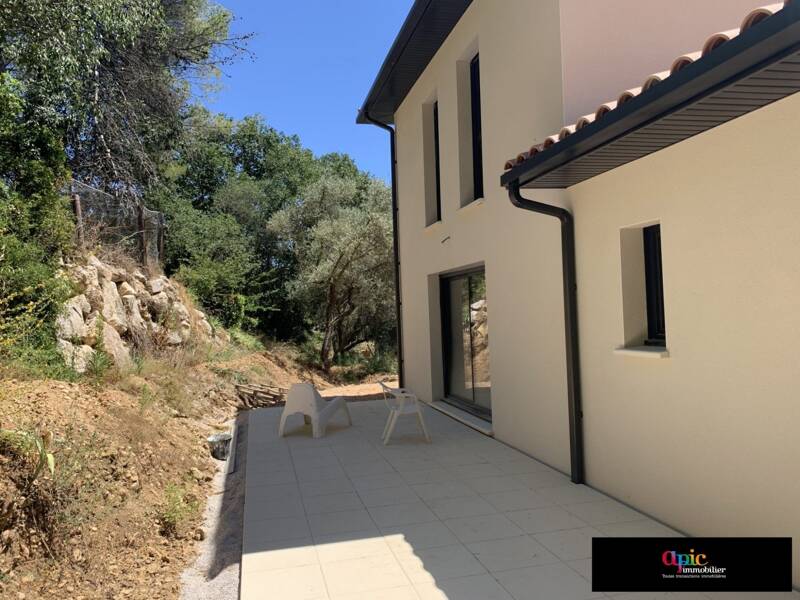 Maison à louer, 142m², SAINT CLEMENT DE RIVIERE