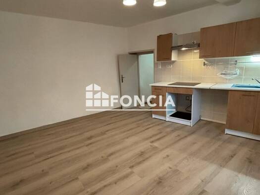 Appartement à louer 630 € 2 pièces 1 chambre 44,7 m² 1er étage Châtillon 69380