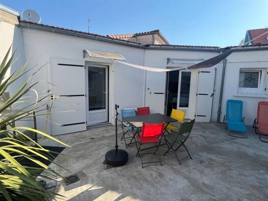 Maison à vendre 189 000 € 2 pièces 1 chambre 27 m² 50 m² de terrain Nord Est Vallieres Saint-Georges-de-Didonne 17110