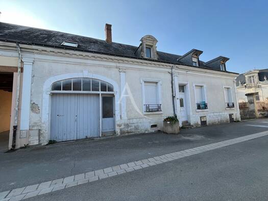 Maison à vendre 289 500 € 10 pièces 8 chambres 224 m² 550 m² de terrain Neuillé-Pont-Pierre 37360