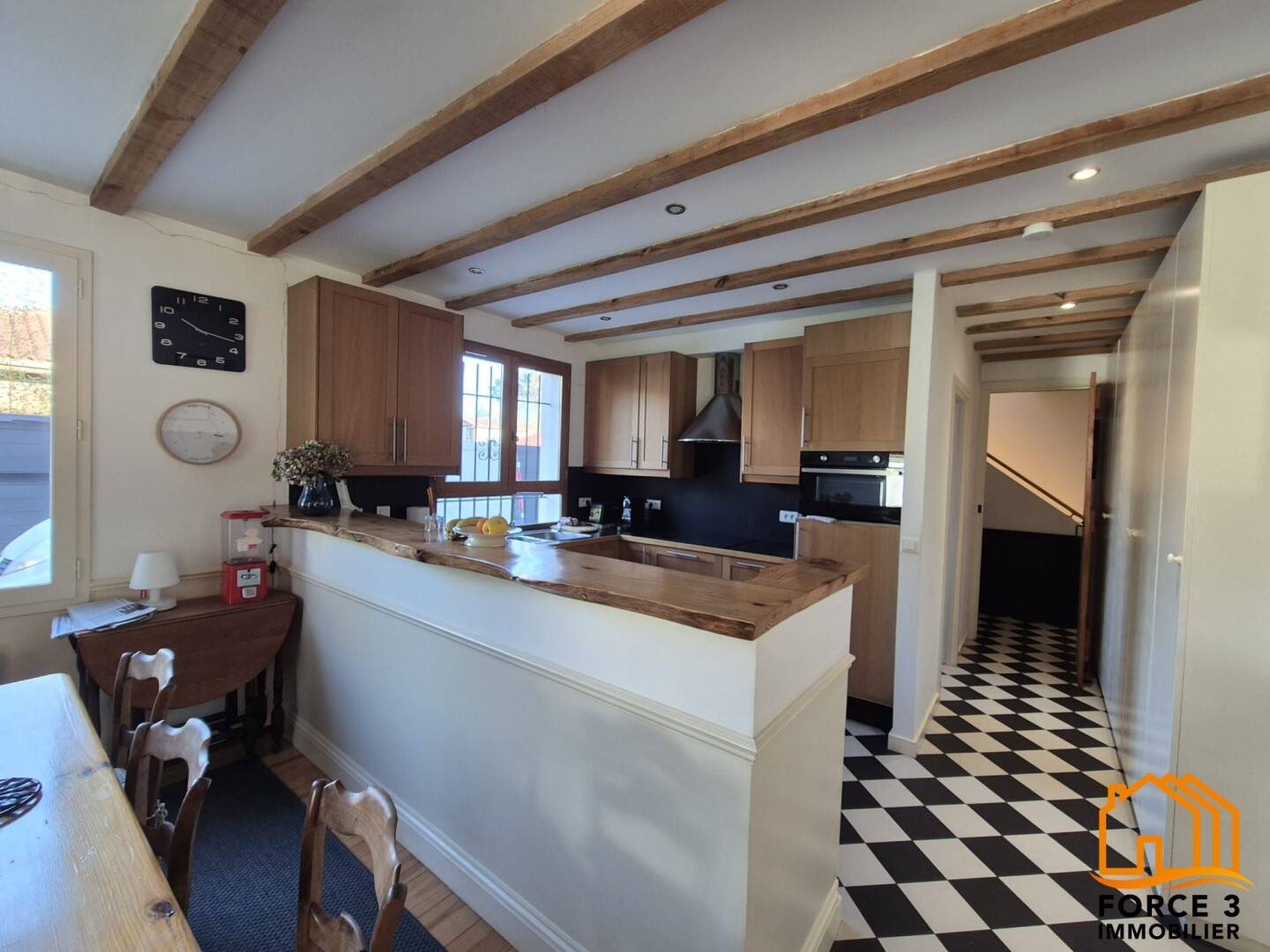 Maison à vendre, 215m², SAINT JULIEN EN BORN
