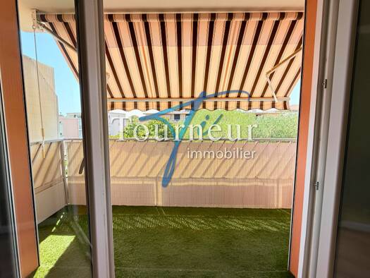Appartement à vendre 330 000 € 3 pièces 2 chambres 66 m² Étage 2/2 La Baou Sanary-sur-Mer 83110