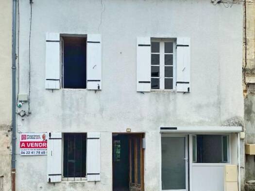 Maison à vendre 80 000 € 6 pièces 2 chambres 111 m² 189 m² de terrain Nord Montpon-Ménestérol 24700