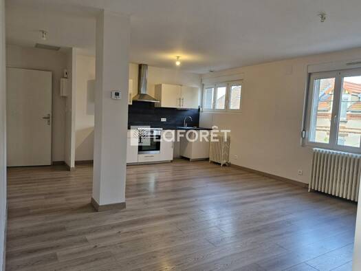 Appartement à louer 790 € 4 pièces 3 chambres 74 m² Étage 2/2 Gare Jarny 54800
