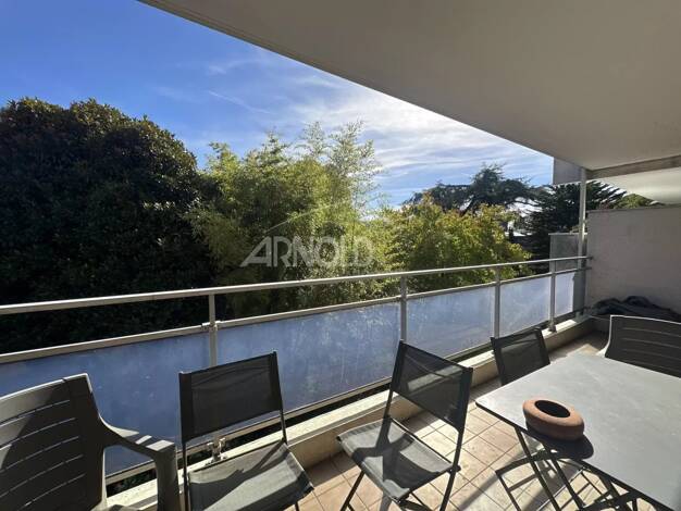 Appartement à louer 2 070 € 5 pièces 4 chambres 150 m² 2ème étage Viarme Nantes 44000