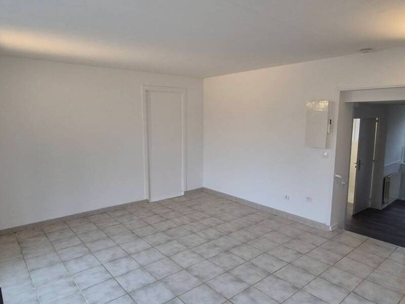 Maison à louer, 35m², SAINT BONNET DE MURE