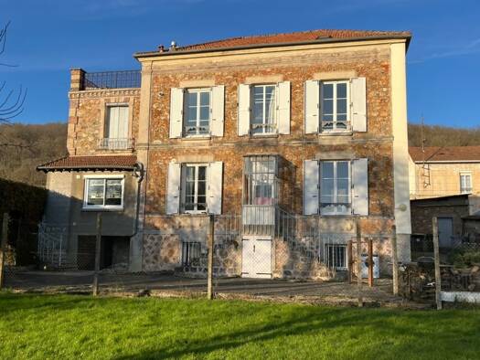 Immeuble à vendre 290 000 € 180 m² Nord Ouest La Ferté-sous-Jouarre 77260