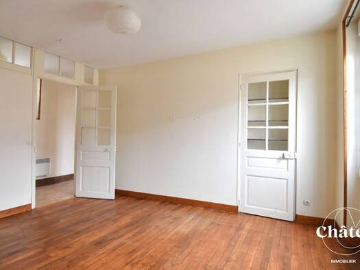 Appartement à louer 830 € 3 pièces 2 chambres 63 m² Étage 1/3 Sarron Pont-Sainte-Maxence 60700