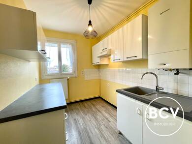 Appartement à louer 560 € 2 pièces 1 chambre 42 m² Étage 3/6 Centre Ancien Luce 28110