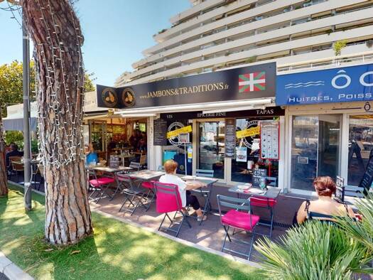 Restaurant à vendre 122 200 € 100 m² d'espace de restauration Marina Villeneuve-Loubet 06270