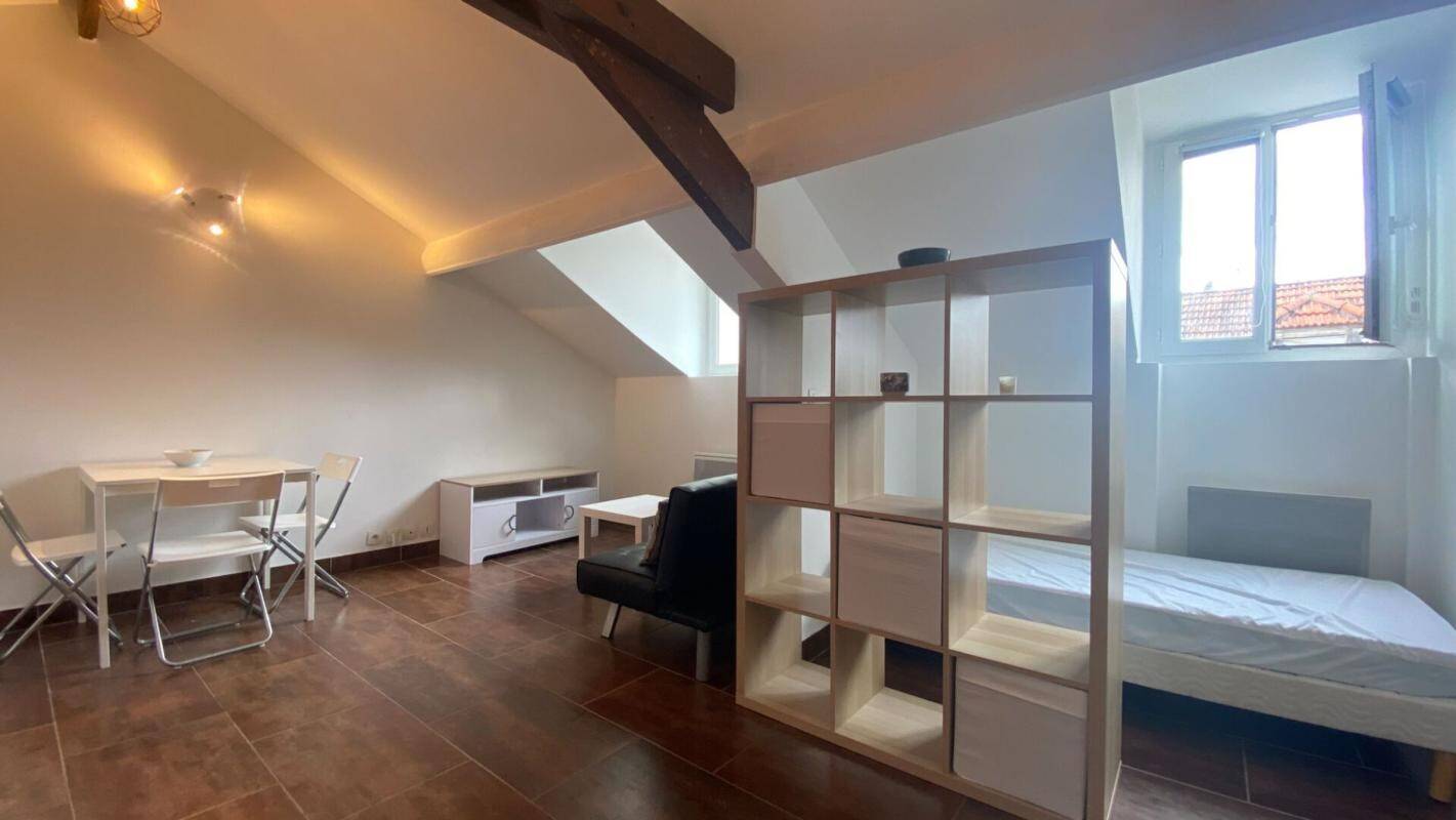 Maison à louer, 22m², SAINT MAUR DES FOSSES