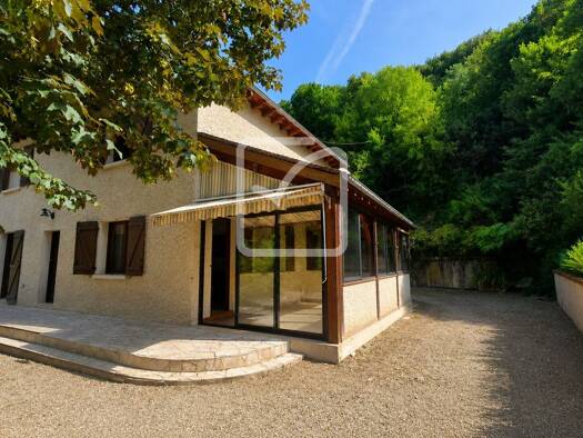 Maison à vendre 192 000 € 8 pièces 4 chambres 158 m² 465 m² de terrain Le Roc 46200