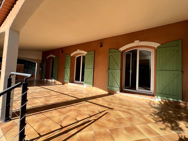 Maison à vendre, 182m², LE REVEST LES EAUX