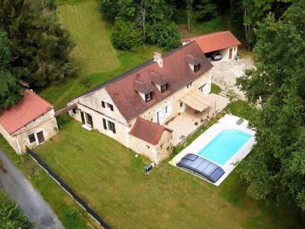 Maison à vendre 599 000 € 5 pièces 4 chambres 222 m² 25 474 m² de terrain Bergerac 24100
