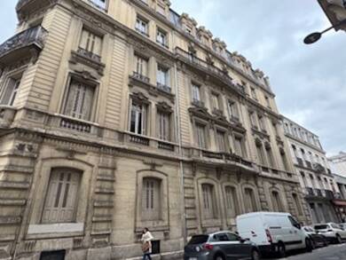 Appartement en viager Bouquet 180 000 € 4 pièces 2 chambres 130 m² 1er étage Saint-Etienne 42000