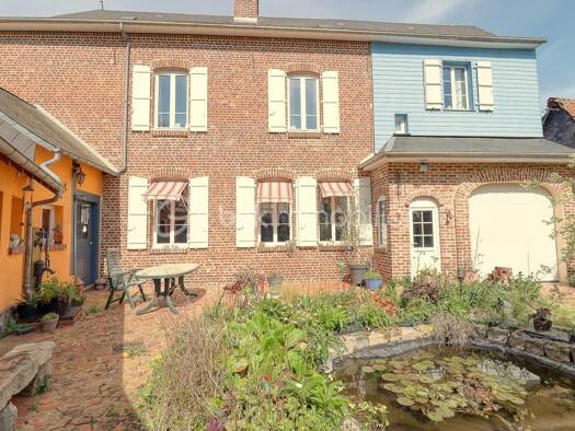 Maison de ville à vendre 168 000 € 6 pièces 3 chambres 121 m² 800 m² de terrain Grandvilliers 60210