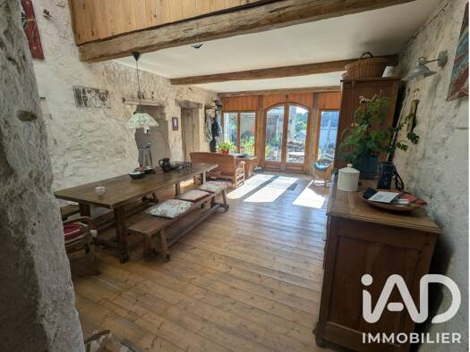 Maison à vendre 283 000 € 8 pièces 6 chambres 200 m² 500 m² de terrain Azay-le-Rideau 37190