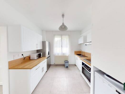 Maison à louer 996 € 3 pièces 2 chambres 69,2 m² 260 m² de terrain Bruxelles Beguines Lucé 28110