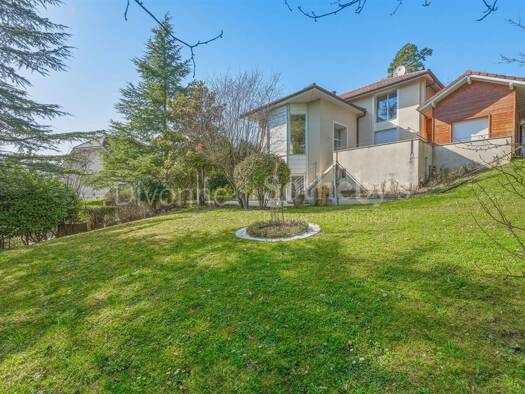 Maison à vendre 3 150 000 € 12 pièces 5 chambres 517,55 m² 1 181 m² de terrain Sud Ouest Divonne-les-Bains 01220