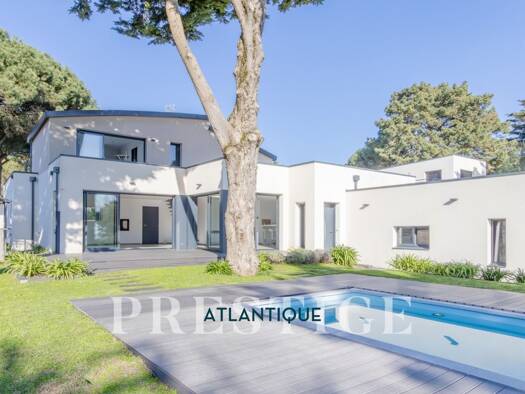 Maison à vendre 1 291 500 € 9 pièces 6 chambres 200 m² Préfailles 44770