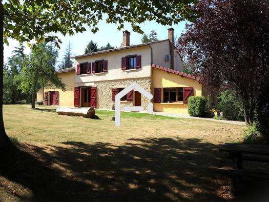 Maison à vendre 427 000 € 5 pièces 4 chambres 240 m² 4 692 m² de terrain Pamiers 09100