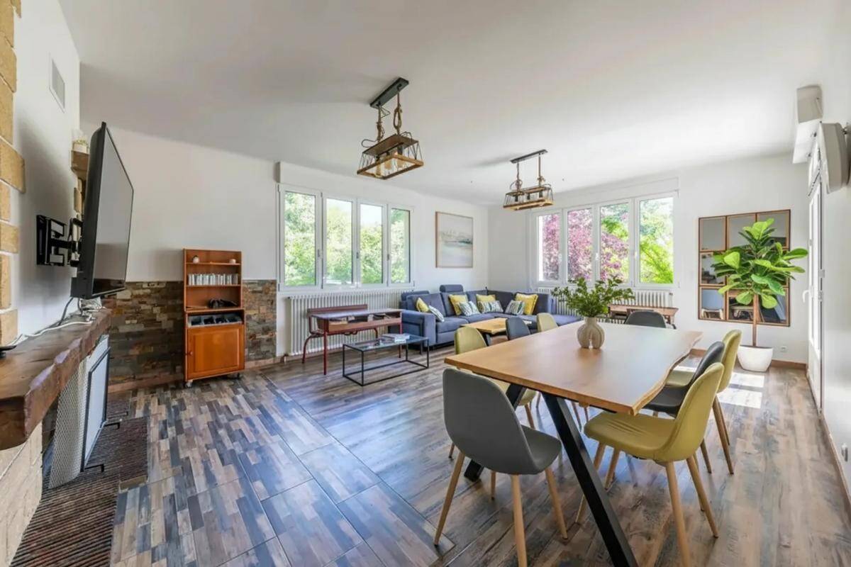 Maison à vendre, 237m², VARENNES JARCY
