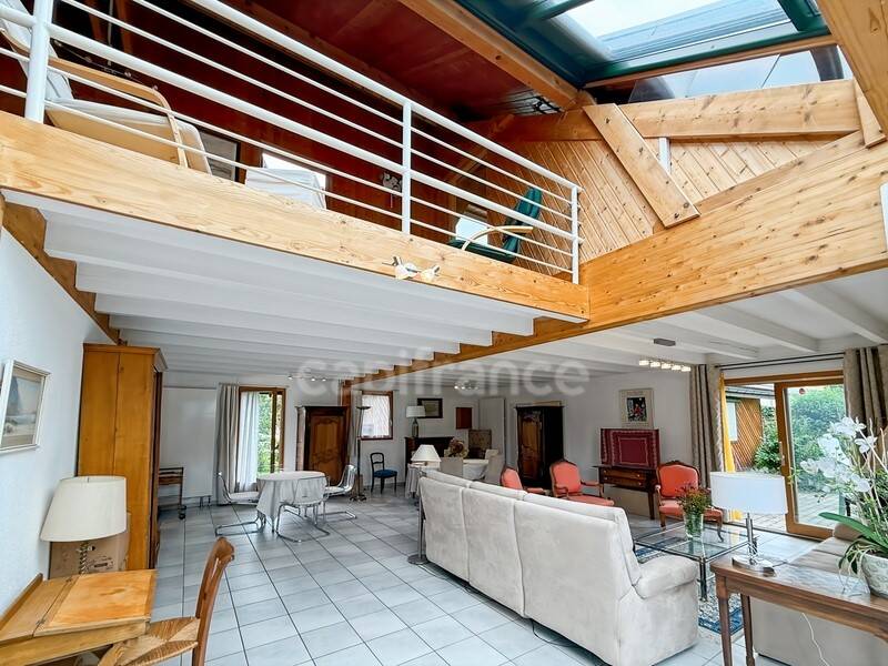 Maison à vendre, 194m², SAINT GENIS POUILLY