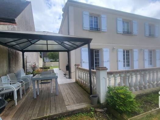 Maison à vendre 308 000 € 7 pièces 5 chambres 170 m² 760 m² de terrain Le Bourg Amilly 45200