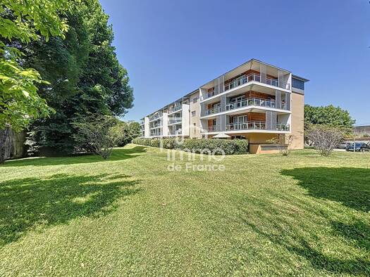 Appartement à vendre 186 000 € 3 pièces 2 chambres 67,3 m² RDC/3 Bouvent Oyonnax 01100