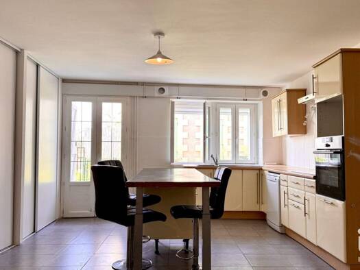 Appartement à vendre 130 000 € 2 pièces 1 chambre 73 m² RDC/1 Haux 33550