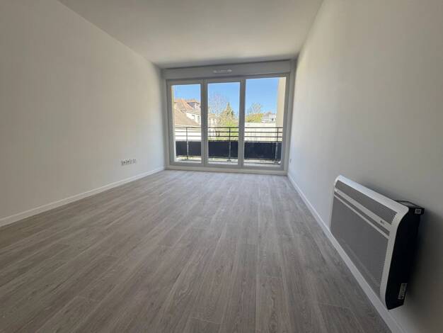 Appartement à louer - Neuf 775 € 2 pièces 43,6 m² Dernier étage, Étage 2/2 Montlhéry 91310