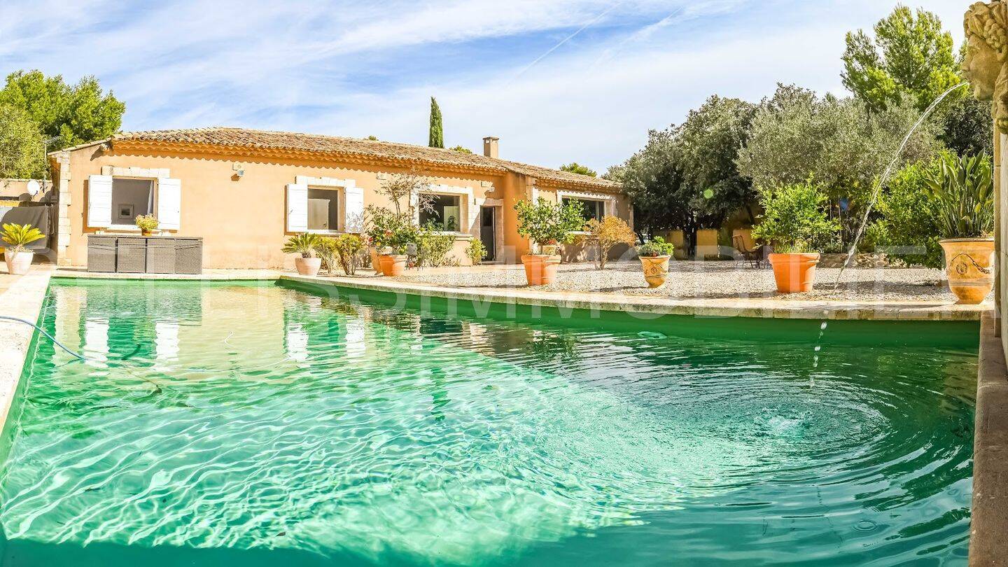 Maison à vendre, 180m², MOURIES
