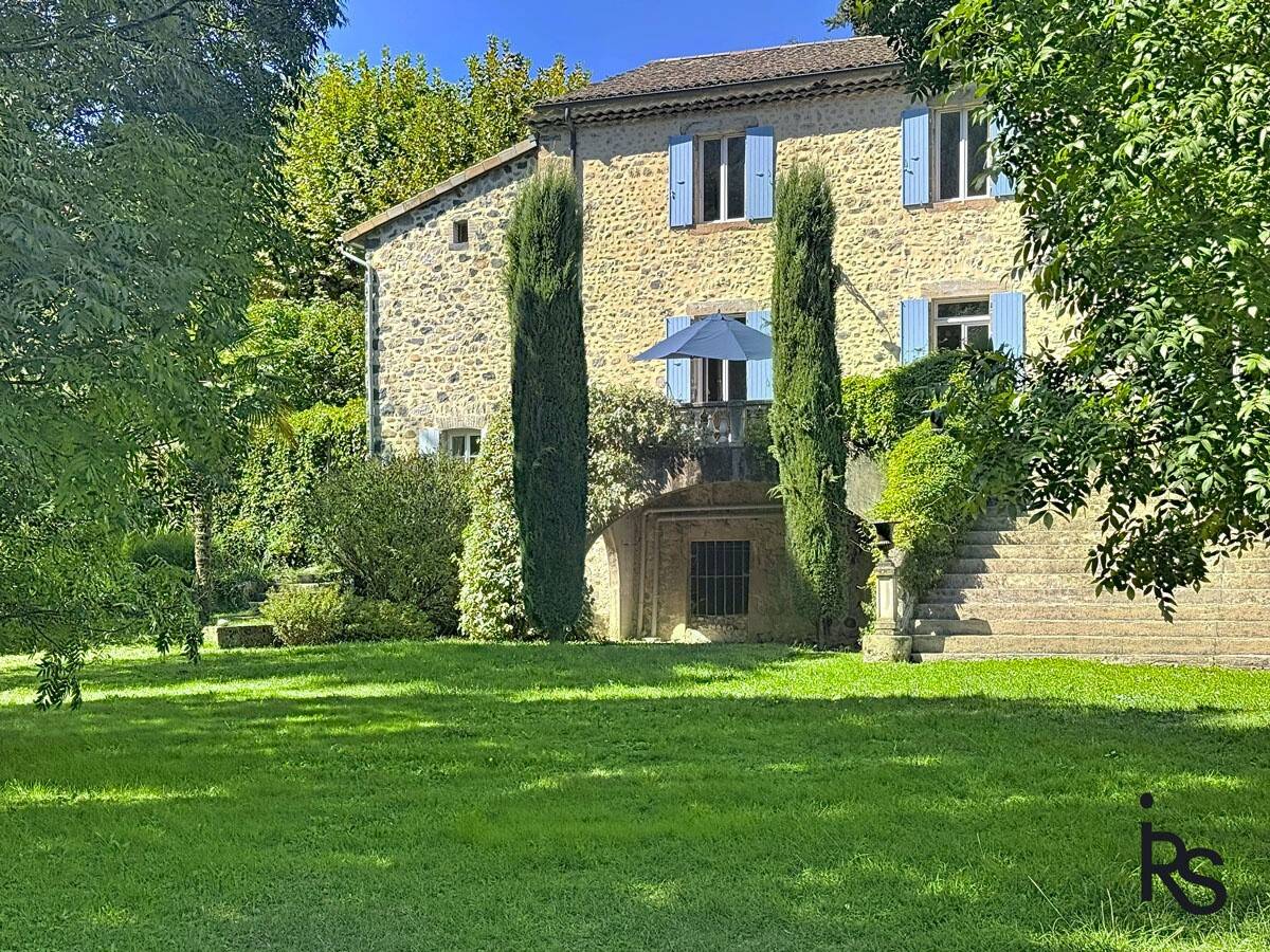 Maison à vendre, 785m², VALS LES BAINS