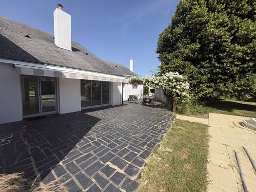 Maison à vendre 398 000 € 8 pièces 4 chambres 220 m² 7 076 m² de terrain Artannes-sur-Thouet 49260