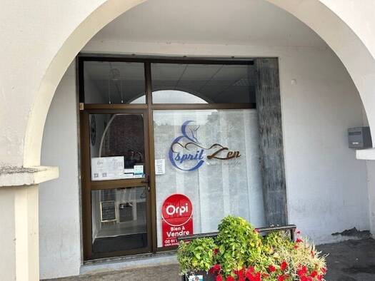 Local commercial à vendre 139 000 € 35 m² de surface de vente ZAC-Centre Ville Dives-sur-Mer 14160
