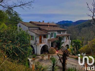 Ferme à vendre 577 000 € 12 pièces 10 chambres 350 m² 3 000 m² de terrain Cros 30170