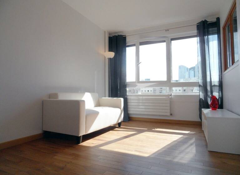 Appartement à louer 990 € 2 pièces 1<br/>chambre 27 m²<br/>superficie 3/11<br/>étage Parc-La Boule- Champs Pierreux Nanterre 92000