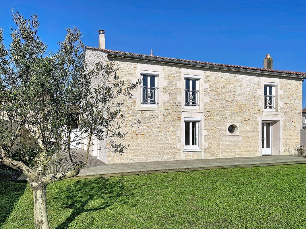 Maison à vendre, 232m², SAINT SAUVEUR D'AUNIS