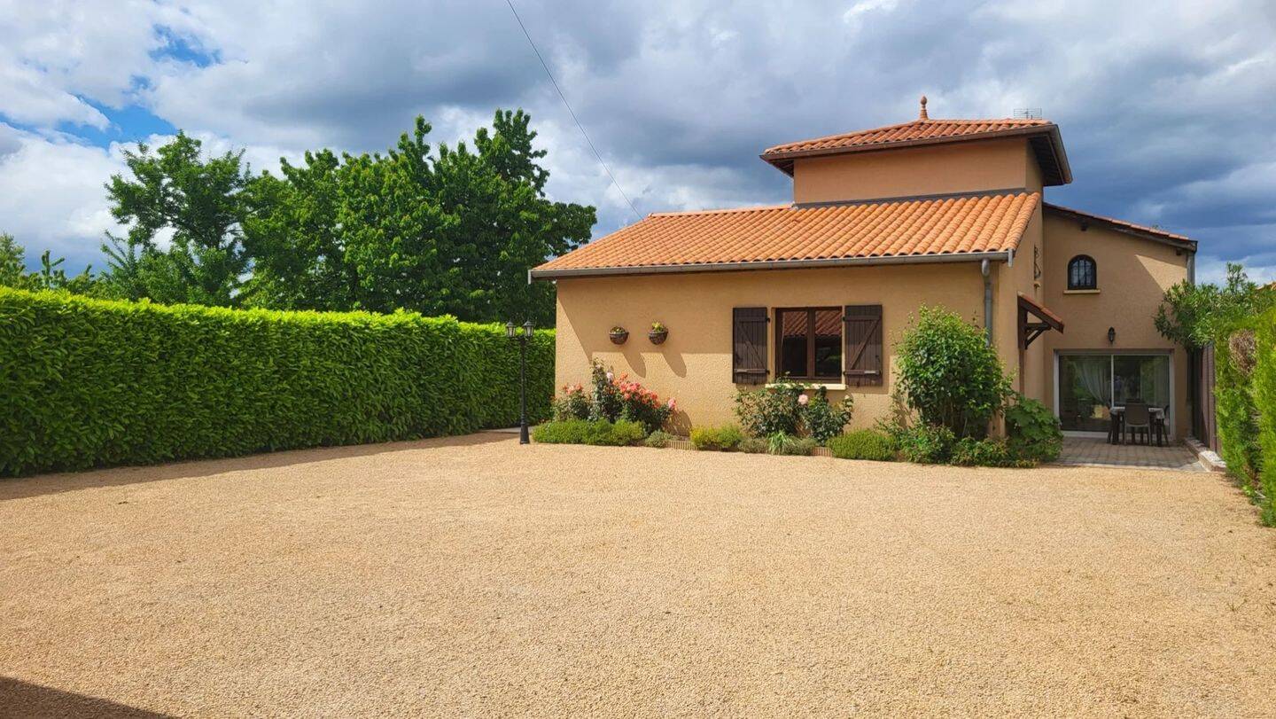 Maison à vendre, 115m², ROMANECHE THORINS