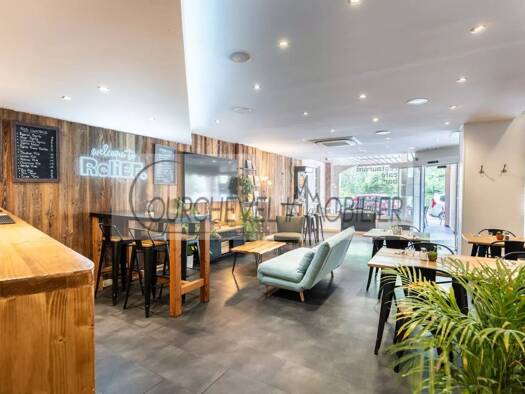 Boutique à vendre Fonds de commerce 260 400 € 110 m² de surface de vente Brides-les-Bains 73570