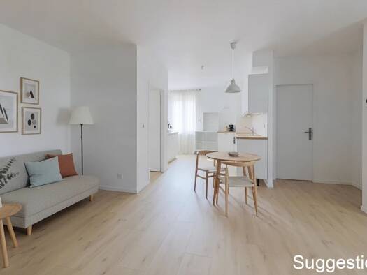 Appartement à vendre 226 800 € 4 pièces 3 chambres 116 m² Étage 2/3 École Joseph Bara-Groupe scolaire Carnot-Hôtel de Ville Agen 47000