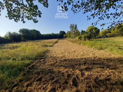 Terrain à vendre 60 282 € 3 148 m² de terrain Saint-Junien 87200