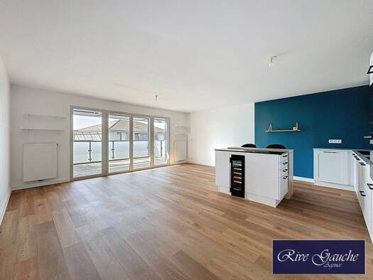 Appartement à louer 2 100 € 4 pièces 3 chambres 90,8 m² Étage 2/2 Chens-sur-Léman 74140