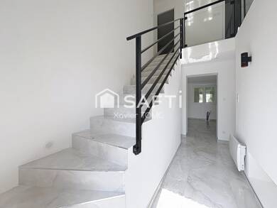 Maison à louer 1 700 € 8 pièces 5 chambres 151 m² 983 m² de terrain Nord Est Lens 62300