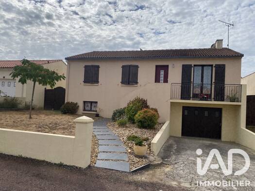 Maison à vendre 229 900 € 5 pièces 3 chambres 88 m² 698 m² de terrain Partie Est Campagne-Agglomeration Aizenay 85190