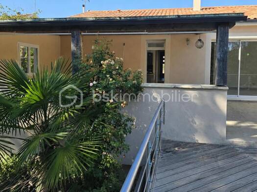 Maison de plain-pied à vendre 275 600 € 4 pièces 3 chambres 143 m² Saint-Pierre-de-Chignac 24330