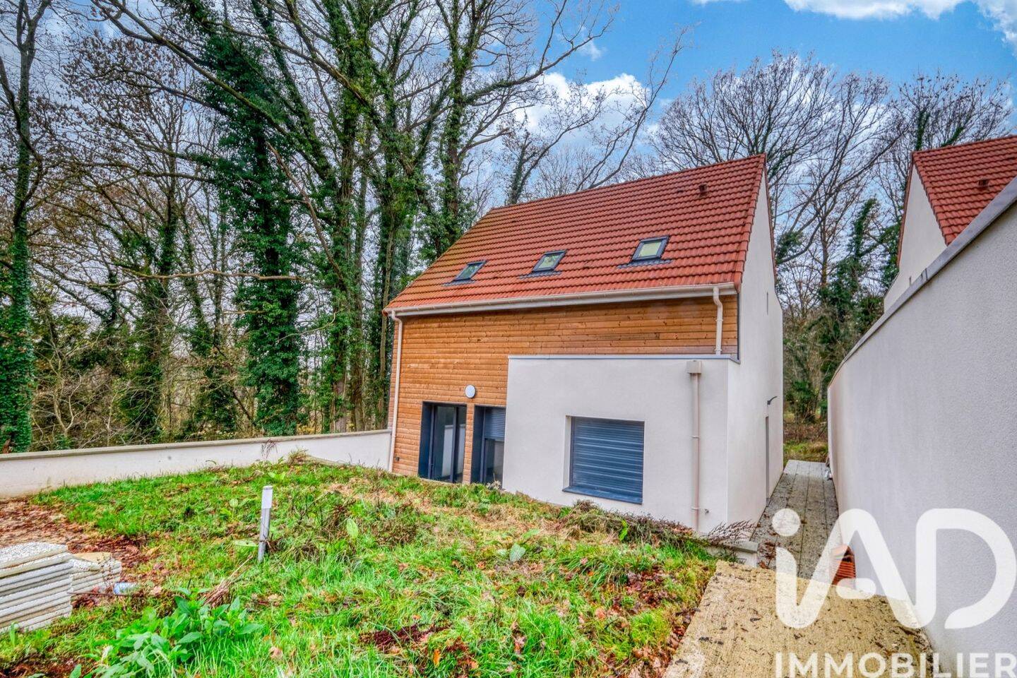 Maison à vendre, 143m², VILLENEUVE SUR BELLOT